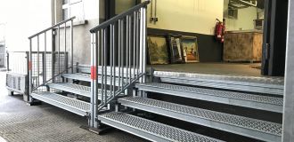 Layher Event-System Treppe Veranstaltung Eventservice